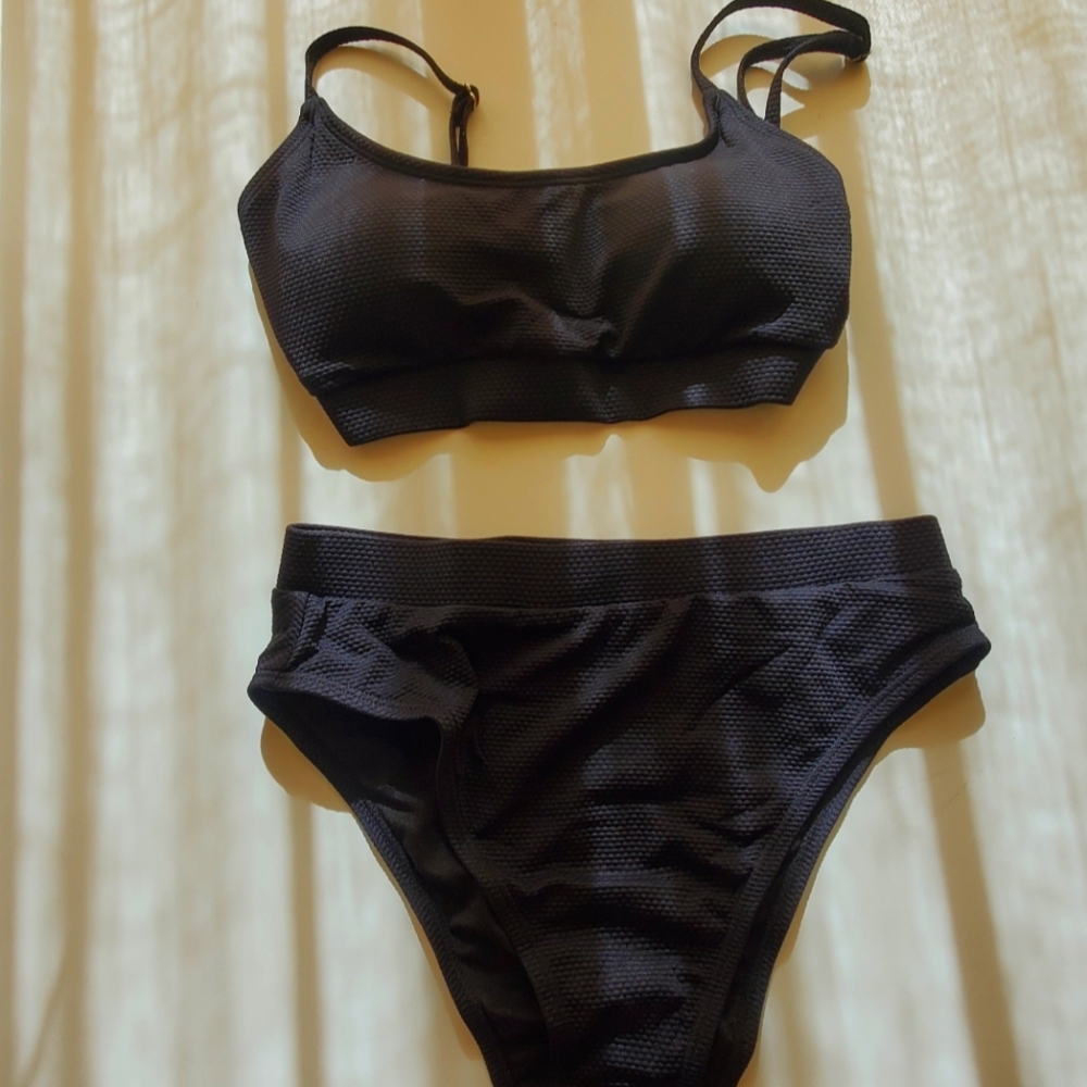 NWOT Black high waisted Bikini size Small